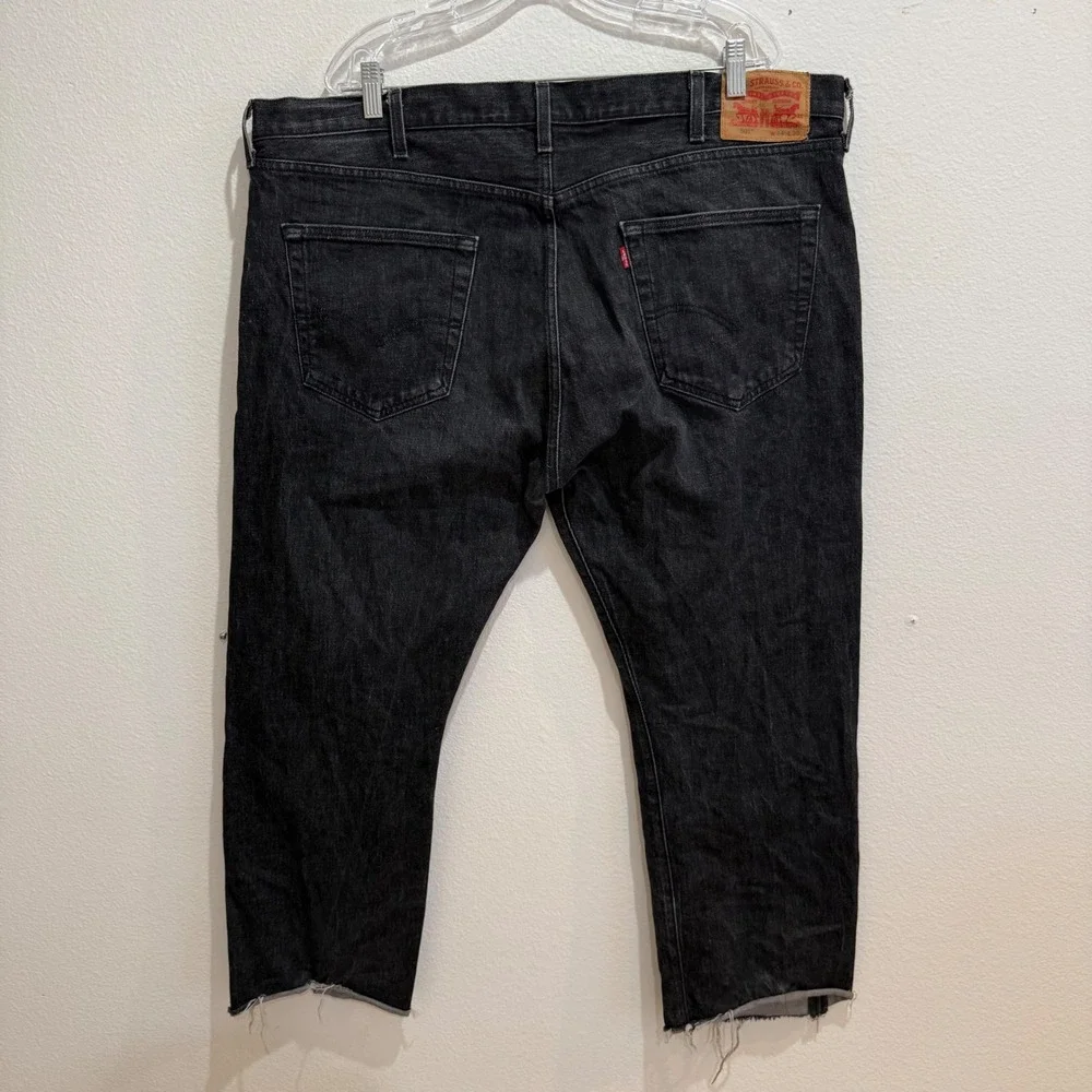 Levis 501 Original Fit Black Cropped Raw Hem Jeans Mens 44x30 (Actual 44x24)